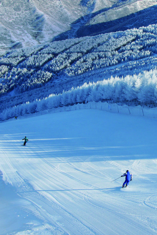 张家口崇礼滑雪场.