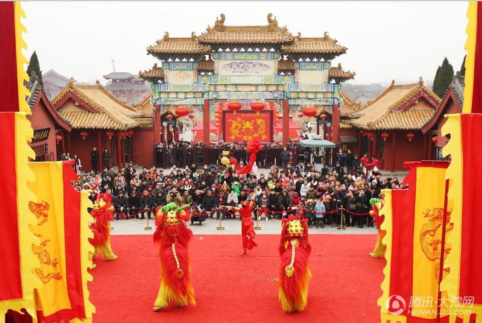 开封大庙会上演"四狮拜年" 曾登奥运舞台获赞_大豫