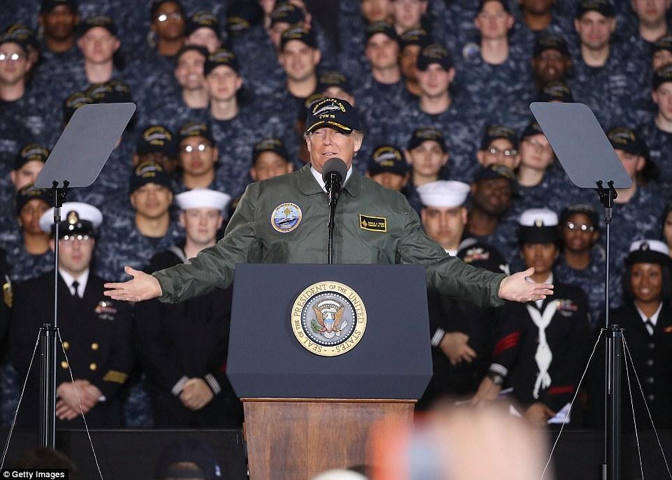 特朗普视察最强航母:要求增加至12艘