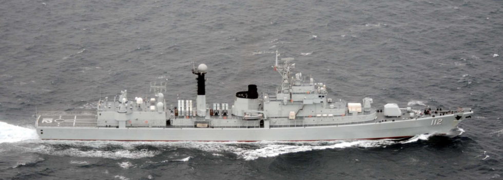 组图:中国3艘军舰浩荡穿越大隅海峡
