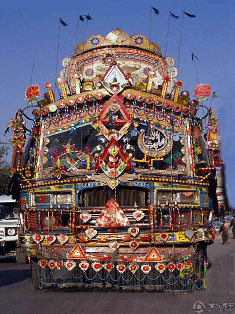 巴基斯坦卡车改装文化 感受异域风情