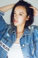 组图:杨舒牛仔服写真曝光 率性随心潮范儿十足