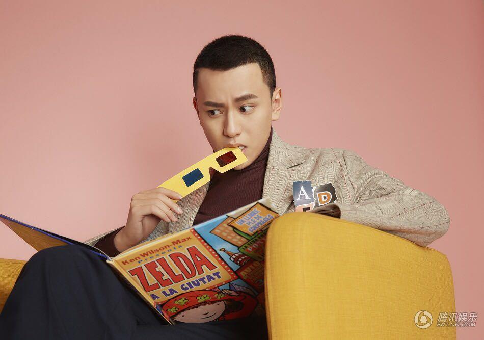 秦俊杰化身滑板少年 展青春活力俏皮范儿-时尚