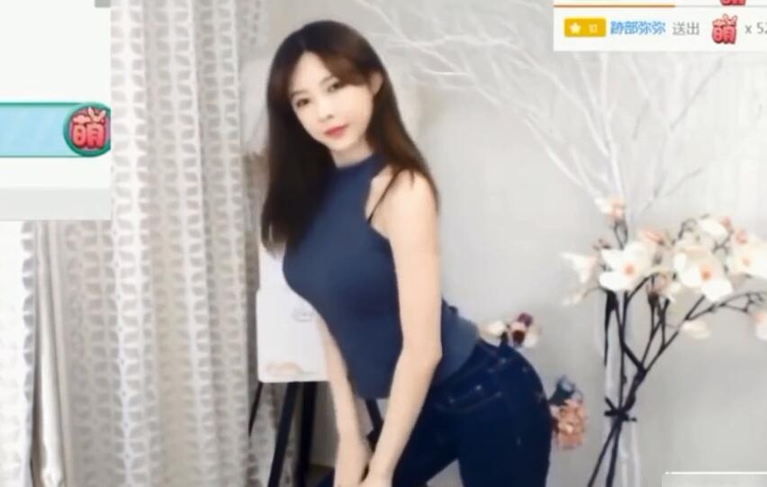 我们都是深井冰(620):有这样的女友还玩游戏?