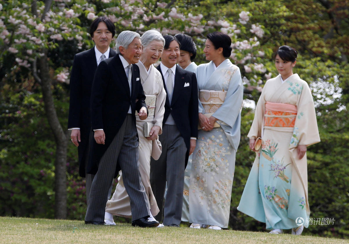 日本皇室春季游园会 福原爱出席被问及老公(组图)