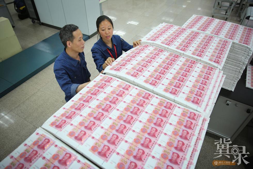 探秘印钞公司:工人每天过手千万但心中无"钱"