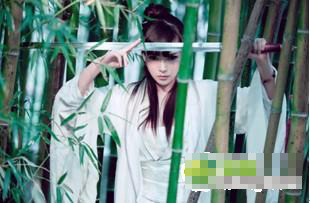 校花扮古典美人玩穿越<em>回到古代</em>做侠女 - 菁菁校