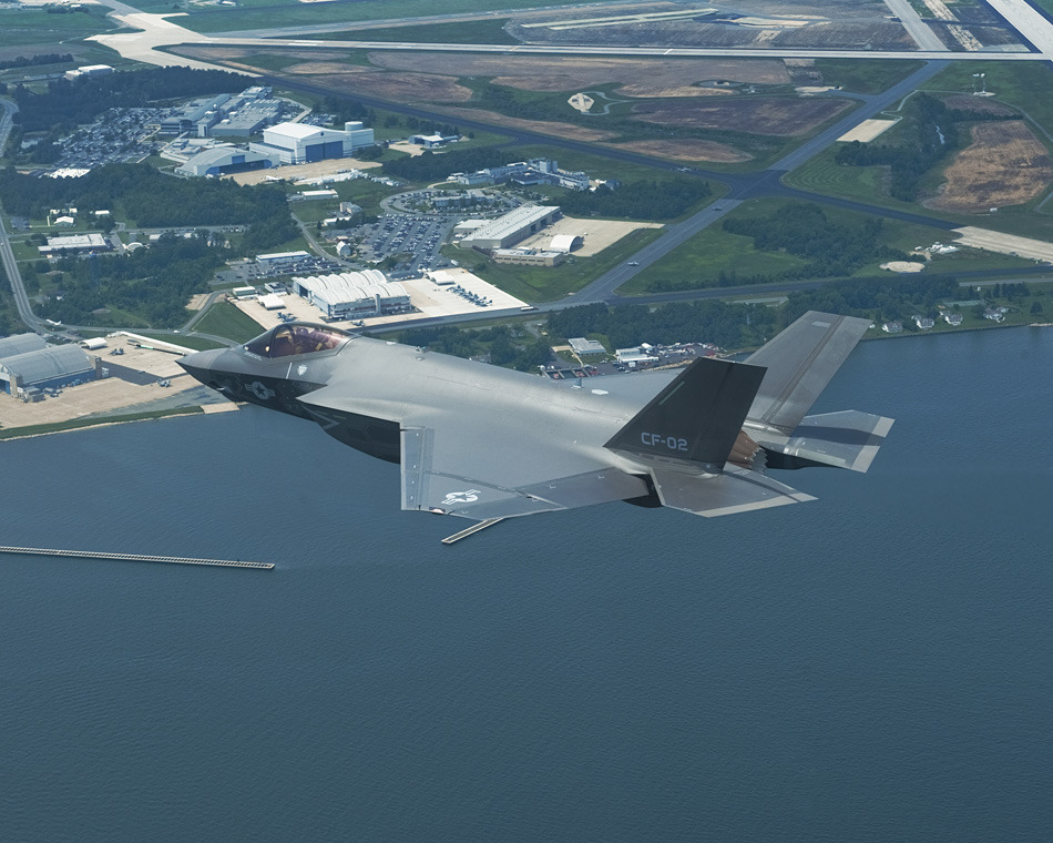 组图:第2架生产型f-35a交付爱德华兹空军基地