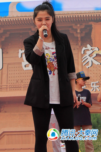 2011快女西安赛区10强拉票 被赞唱的比说的好