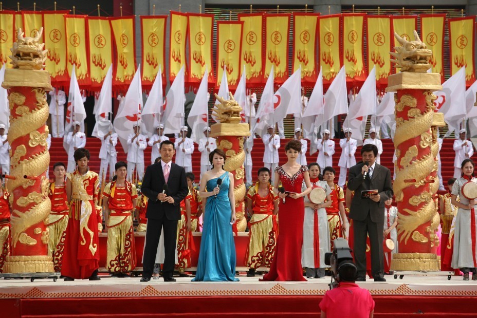 组图:辛卯年世界华人炎帝故里寻根节随州举行