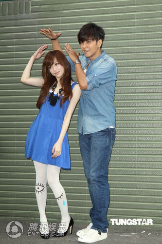 王心凌与罗志祥亲密拍MV 害羞避谈大雕话题