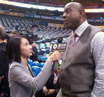 组图:雅琹总决赛采访 美女对话NBA明星名宿-组