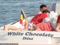 组图:<em>加索尔</em>携<em>女友</em>玩激情游艇 粉碎<em>出轨</em>传闻 -