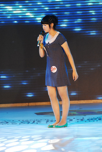 星光冠军徐佳莹助阵湖北粉丝节闭幕式(图)