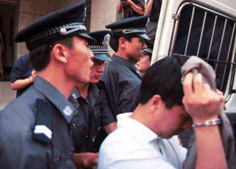 组图:红豆猥亵男童细节曝光 肛交摸下体(图)_腾