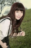 刘惜君新歌《拂晓》大热 MV打造透明影像风格