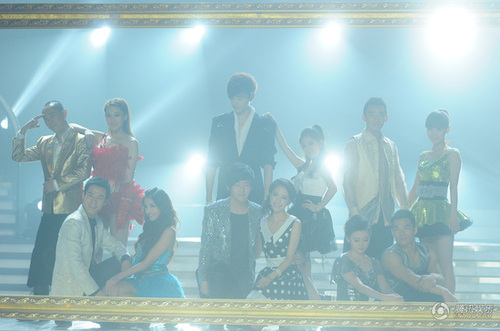 《舞动奇迹》落幕 金晨、黎诺懿夺冠喜极而泣