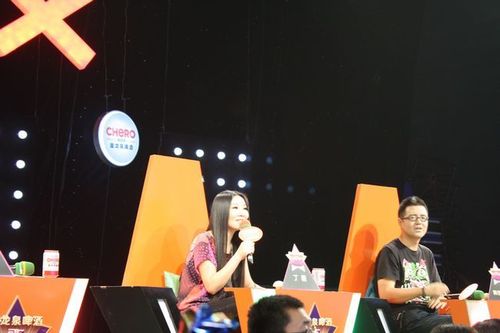 七星情歌会校园场 创新点评方式抢占暑期档 _