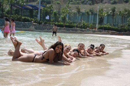 比基尼美女免费畅游<em>加勒比</em>!