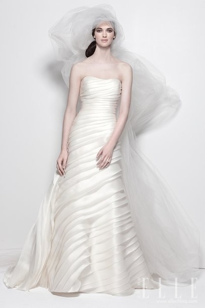形容婚纱的_绚丽多姿的婚纱,描绘着不同的美丽,-最美的梦 婚纱情结(2)