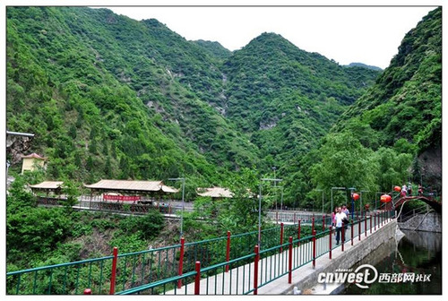 西安周边避暑游+曲峪金龙峡风景区