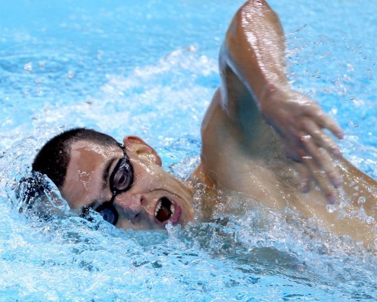 组图:大运会游泳男子400米混合泳 切赫夺金