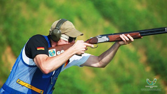 组图:大运会男子双向飞碟决赛集锦