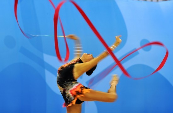 组图:大运艺体个人全能 美女选手展曼妙身姿