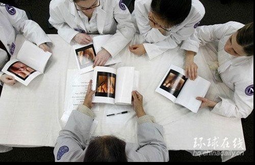 实拍妇科实习:<em>女性私处</em>检查全过程(组图)