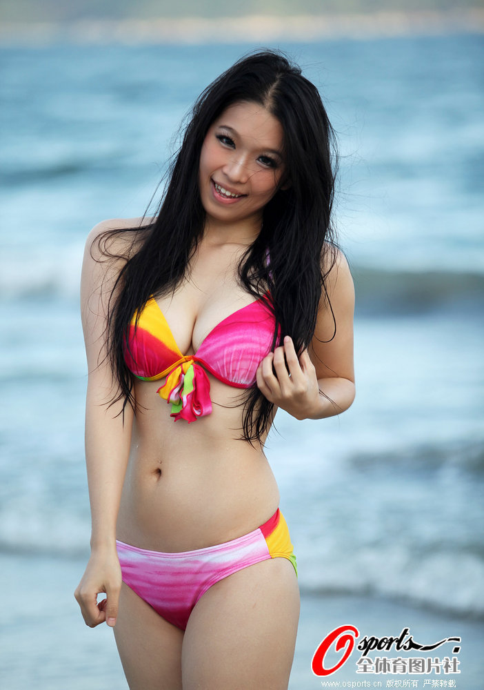 高清:曝啦啦队员<em>海边</em>假期 <em>清纯</em>美女<em>性感</em>泳衣_