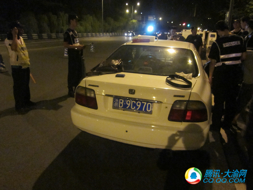 冰毒化妆成蓝莓馅饼 警方设卡生擒毒贩