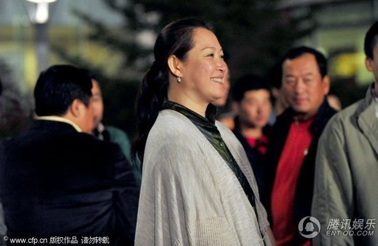 赵本山<em>女儿</em>热舞变成熟大姑娘 <em>老婆儿</em>子齐观看