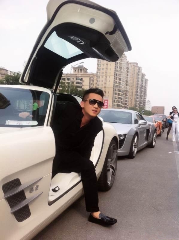 探秘京城富二代奢侈生活 非豪车不聚首_汽车