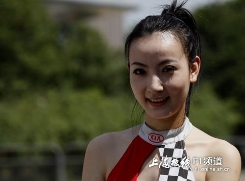 组图:非诚勿扰艳照门主角<em>薛璐</em>变身车模亮相_腾