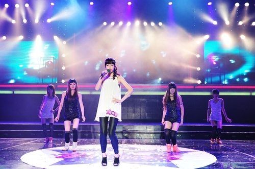 组图:湖北卫视《七星情歌会》 精彩花絮曝光