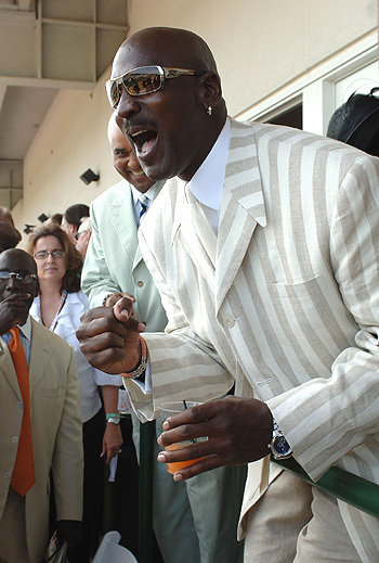 每年只能换五次头像_nba每年的收入