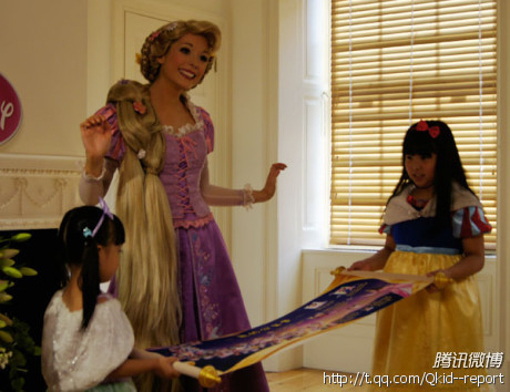 腾讯小网友亲历迪士尼长发公主加冕