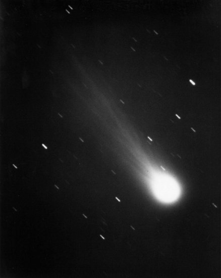 百年哈雷彗星：神秘轨迹和72.5万公里长彗尾(图) - 科学探索 - 探索发现|宇宙奥秘|自然地理