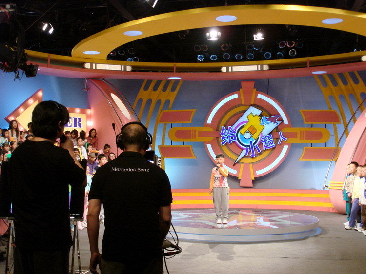 给力小超人花絮剧照