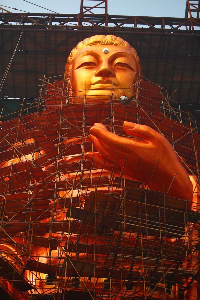 江西東林寺48米高阿彌陀佛像完成安裝