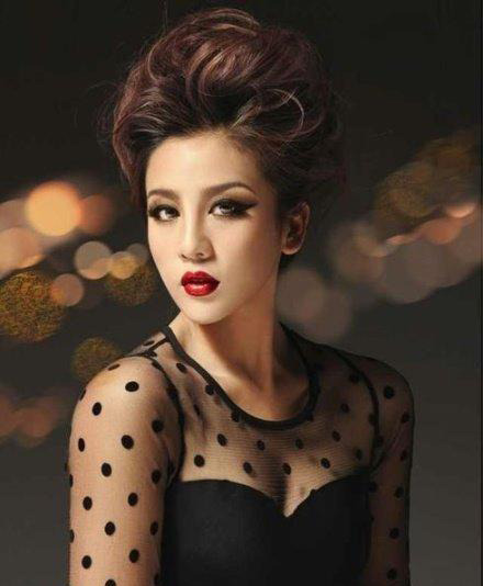 超女<em>张冬玲整容</em>后性感写真组图_喝小酒的网摘