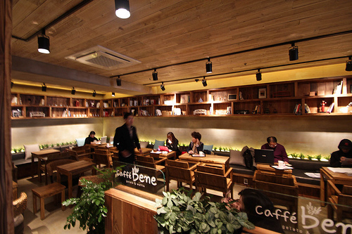 韩国咖啡一哥高调入渝 欲携本土餐饮比拼星巴