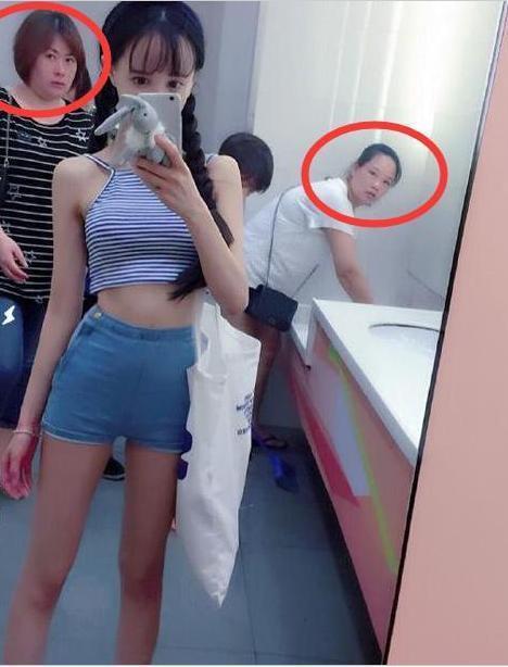 我们都是深井冰图片664:这两位的表情亮了_微图摘