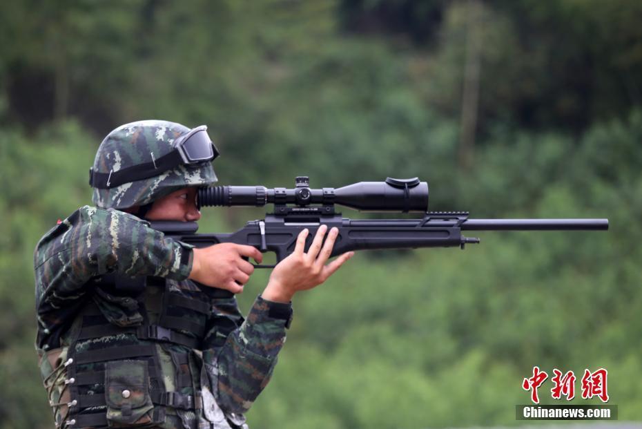 百名武警特战员角逐浙江丽水 巅峰对决铸精兵