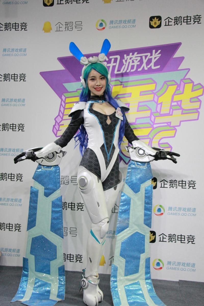 二次元小姐姐 王者荣耀逐梦之音貂蝉cos