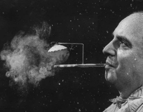 组图:20世纪中期的雷人发明 <em>胸罩</em>新<em>戴法</em>?_史·