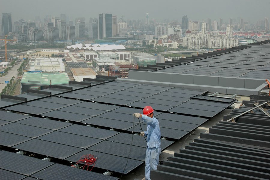 中国馆安装顶部太阳能板