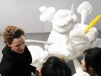 高清:英国当代艺术珍藏展在上海开幕