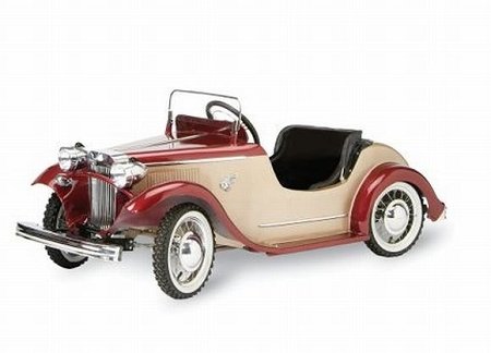 20世纪初汽车进入上海,并演绎出一段段的传奇经历.