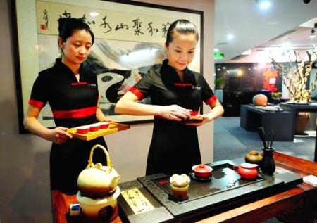 厦门馆礼仪小姐培训:一个动作做千遍需通茶艺